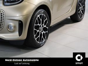 SMART EQ fortwo coupe prime Tempo SHZ Pano PDC Kamera