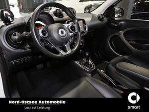 SMART EQ forfour Cool & Audio PDC Sitzheizung Klima