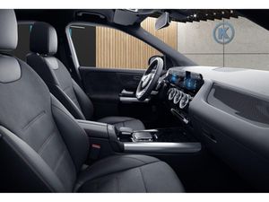 MERCEDES-BENZ GLA 180 AMG*NIGHT*MBUX*TEMPOMAT*LED*SHZ*AMBIENTE