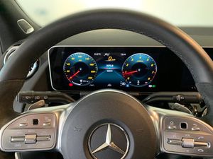 MERCEDES-BENZ GLA 250 4MATIC *AMG*Night*MBUX*Sportausp.*KAMERA