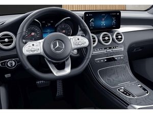 MERCEDES-BENZ GLC 300 e 4MATIC Coupé *AMG*MBUX*KAMERA*DISTR*LM