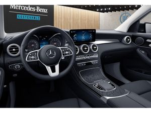 MERCEDES-BENZ GLC 300 d 4MATIC *Memory*MBUX*KAMERA*AHK*NAVI*LM