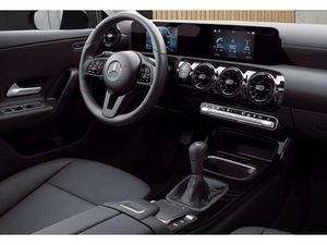 MERCEDES-BENZ A 180 d Kompaktlimousine *KAMERA*MBUX*NAVI*LED**