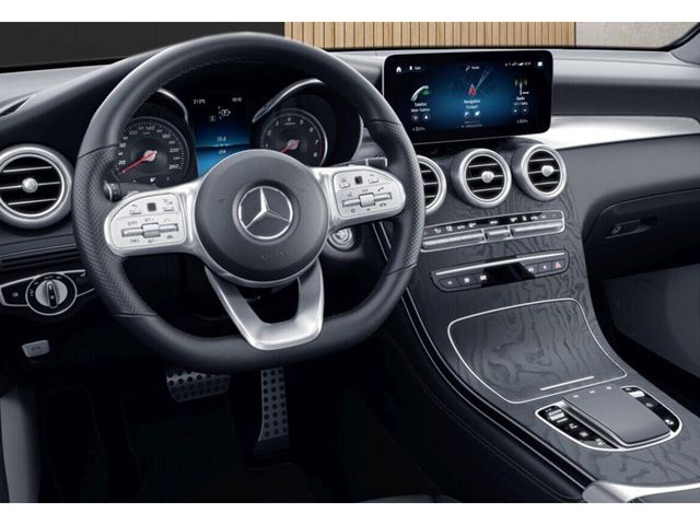 MERCEDES-BENZ GLC 300 e 4MATIC Coupé *AMG*MBUX*KAMERA*DISTR*LM