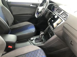 VW Tiguan 2.0 TSI OPF R 4MOTION DSG*NAVI*PANO*CAM*