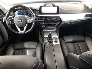 BMW 520d*NAVI*ACC*LED*LEDER*TEMPOMAT*PDC*UVM*