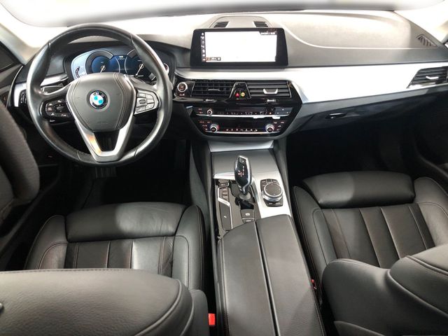 BMW 520d*NAVI*ACC*LED*LEDER*TEMPOMAT*PDC*UVM*