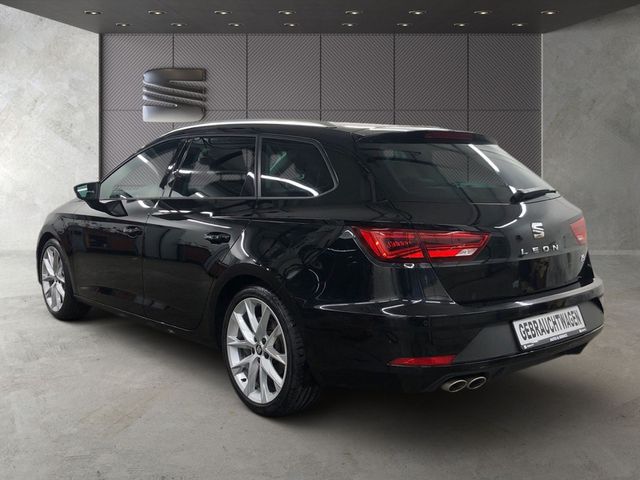 SEAT Leon ST 1.5 TSI FR Black Matt DSG*NAVI*AHK*UVM*