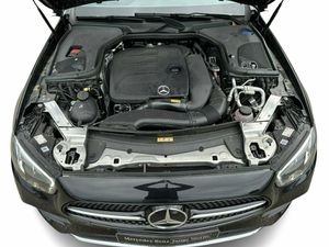 MERCEDES-BENZ E 200 T AMG SpurW LM KAM PDC Navi SD AUT AHK