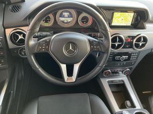 MERCEDES-BENZ GLK 200 CDI SpurW PDC AUT Navi AHK KlimaA FLA