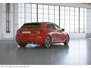 MERCEDES-BENZ A 180 progressive STH Pano KAM PDC SpurH Navi