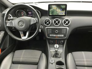 MERCEDES-BENZ A 250 Navi Night LM PDC KlimaA LED SHZ