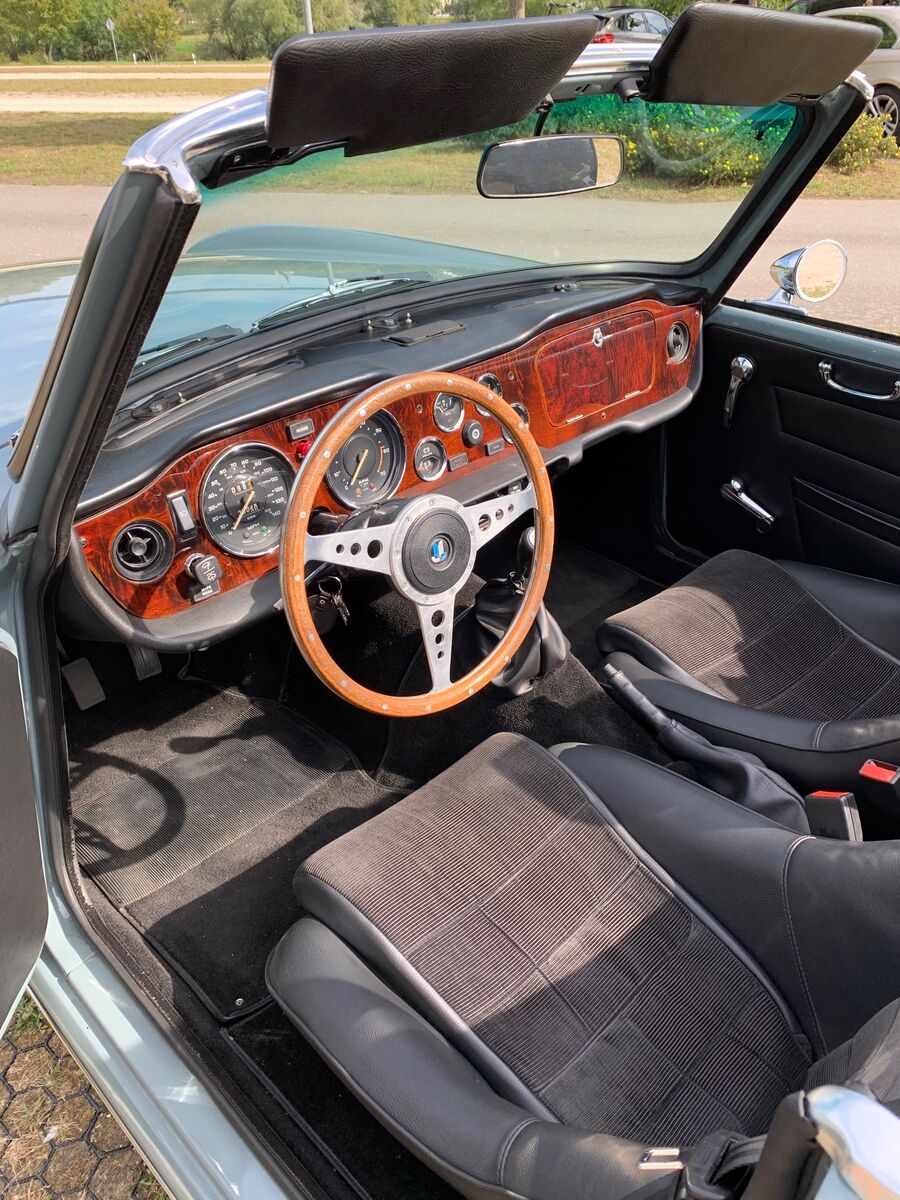 Triumph TR6