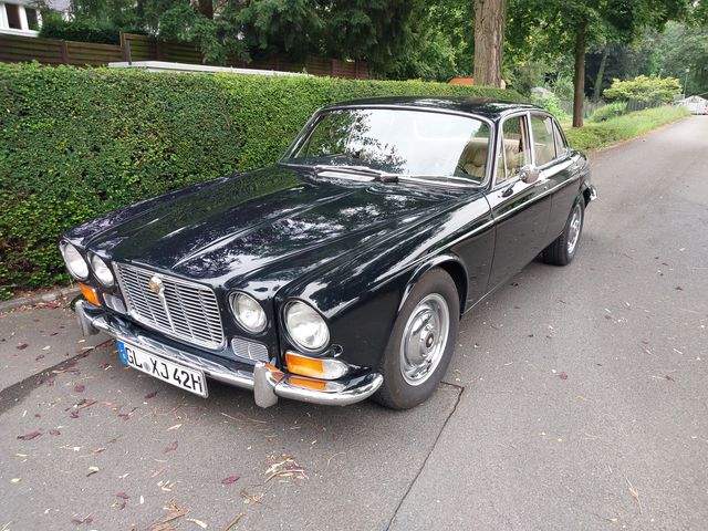 Jaguar XJ6