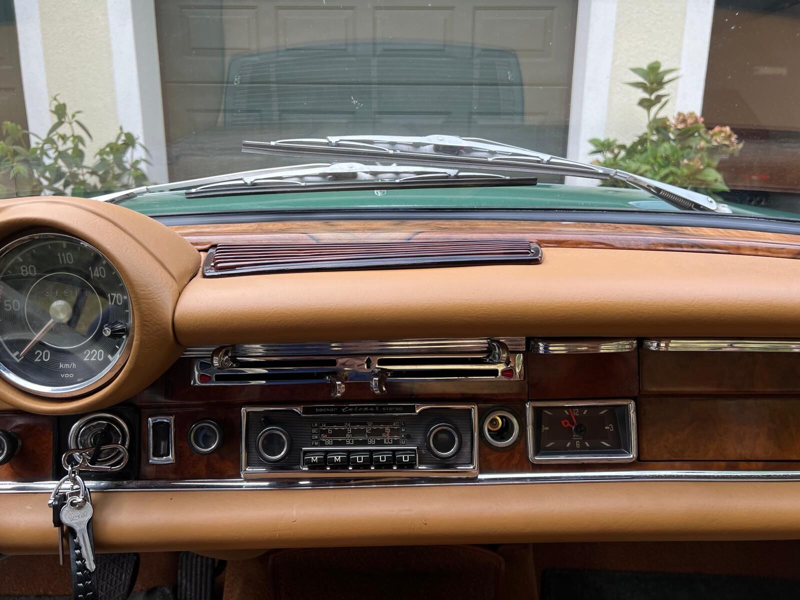 Mercedes-Benz 280
