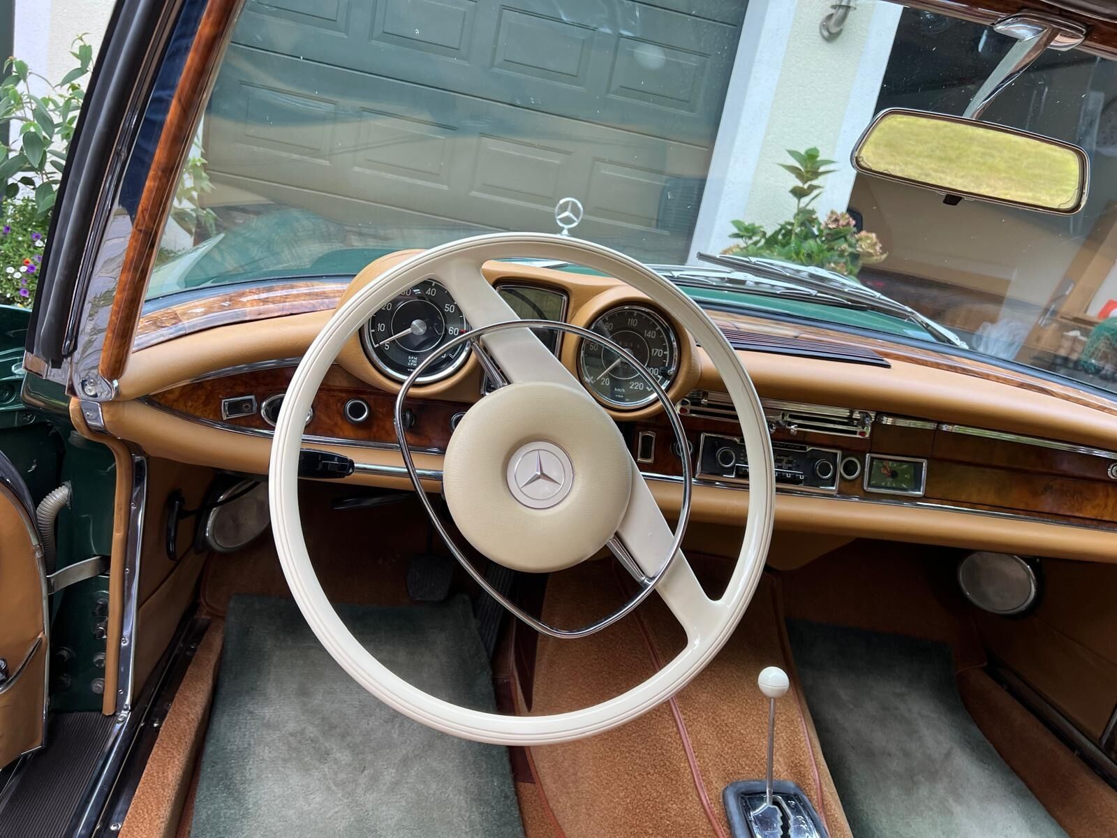 Mercedes-Benz 280