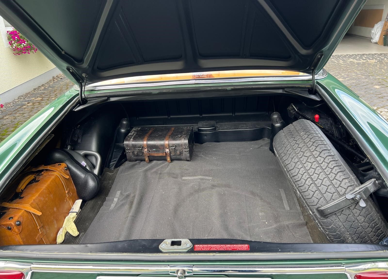 Mercedes-Benz 280