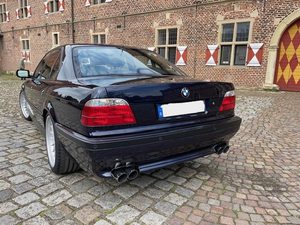 BMW 750