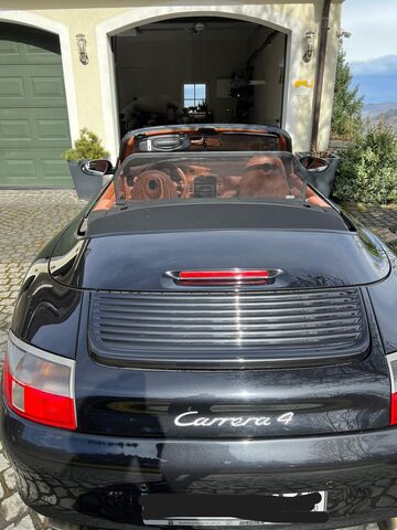 Porsche Carrera 4