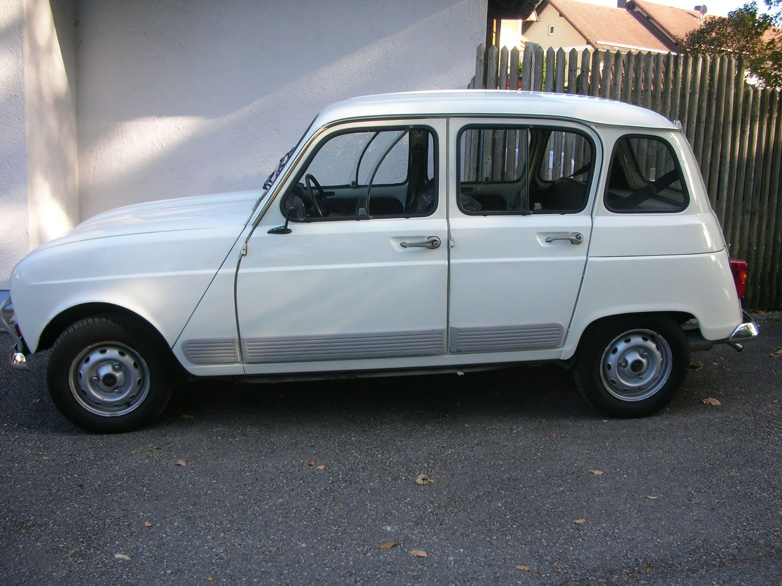 Renault R4 GTL (R1128)